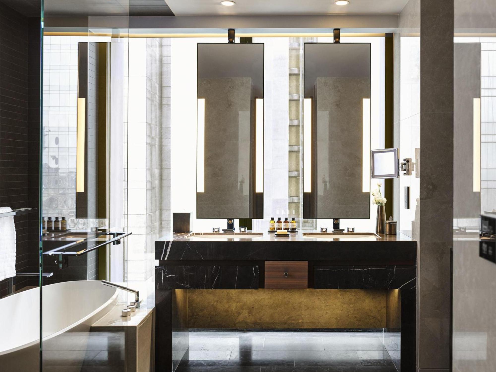 One Bedroom Suite with Sea View, Balcony and Lounge Access,1731490448:JPEG